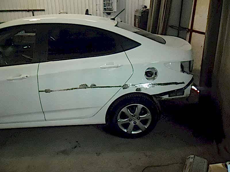 Hyundai Solaris. Первоначальная подготовка поверхности под шпатлевание.